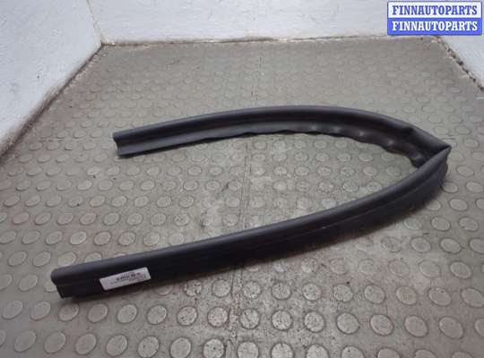 купить Уплотнитель на Audi SQ5 2013-2017