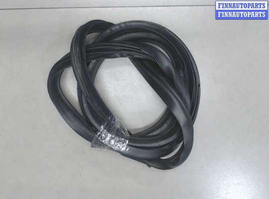 купить Уплотнитель на Dodge Stratus 2001-2006