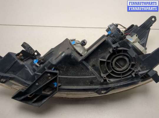 Фара передняя на Mitsubishi Grandis