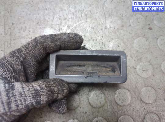 Кнопка открывания багажника с крышки FO2171328 на Ford Galaxy 2006-2010