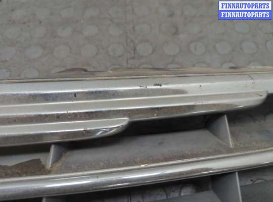 купить Решетка радиатора на Chrysler Voyager 2000-2007
