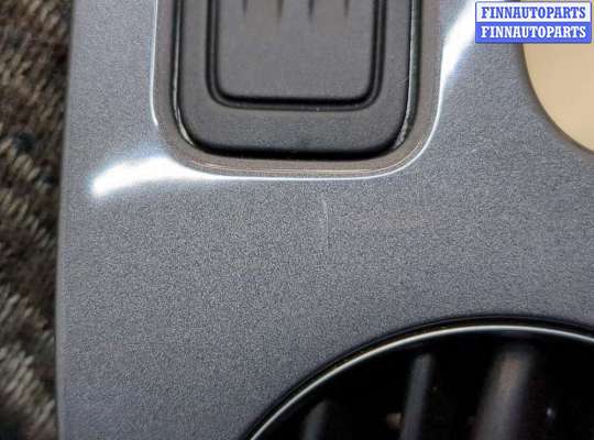 купить Рамка под магнитолу на Volkswagen Tiguan 2011-2016