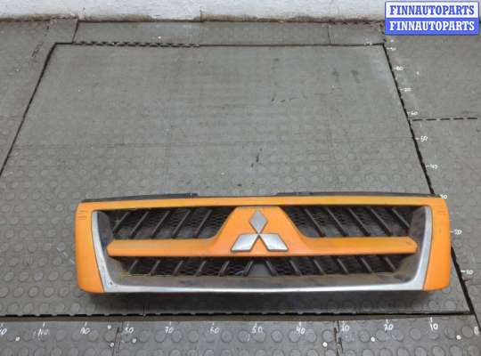Эмблема MT577840 на Mitsubishi Pajero / Montero 2000-2006