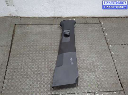 купить Обшивка центральной стойки на Volkswagen Touareg 2014-2018