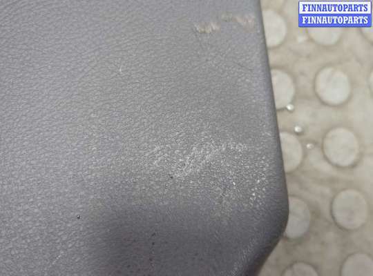 купить Обшивка центральной стойки на Volkswagen Touareg 2014-2018