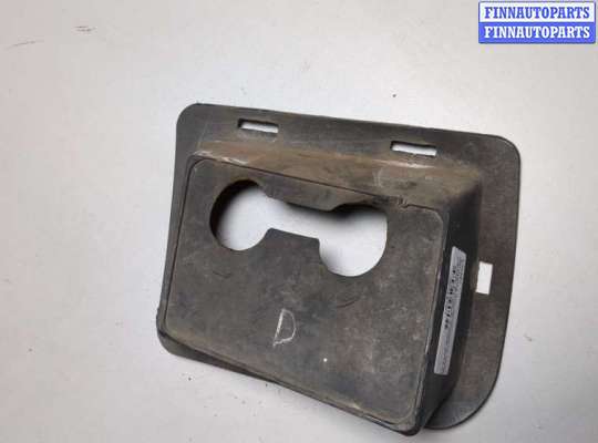 купить Заглушка буксировочного крюка на Cadillac Escalade 3 2006-2014