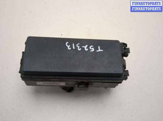 Блок предохранителей JPA8331 на Jeep Grand Cherokee 2004-2010