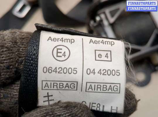 Ремень безопасности