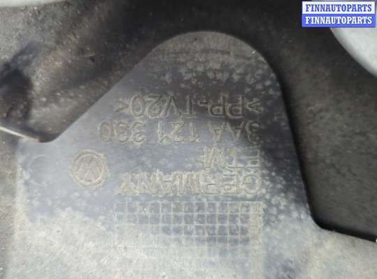 Панель передняя (телевизор) на Volkswagen Passat B7 (36)