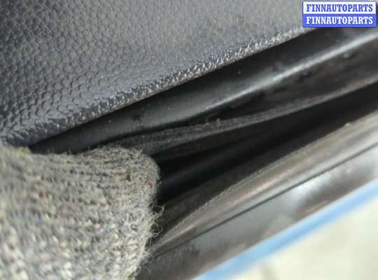 Замок боковой двери на Opel Zafira B