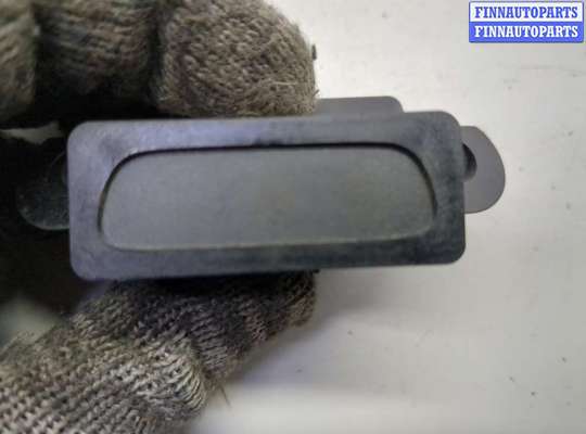 Дисплей бортового компьютера на Cadillac Escalade II (GMT 800)