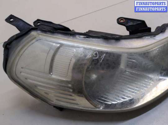 Фара передняя на Suzuki SX4