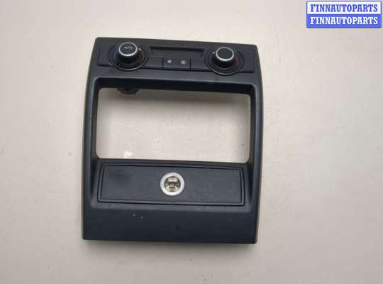 купить Розетка прикуривателя на BMW X5 E70 2006-2013