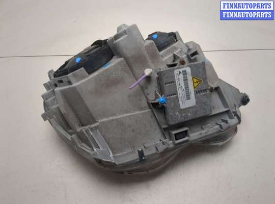 Фара передняя на Mercedes-Benz C (W203)