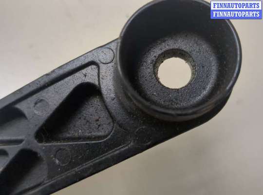 Поводок дворника на Toyota Camry XV40