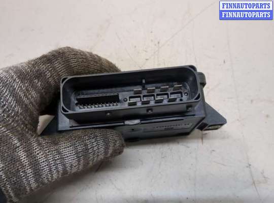 купить Блок управления стояночным тормозом на Land Rover Freelander 2 2006-2014