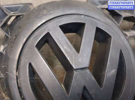 купить Решетка радиатора на Volkswagen Golf 5 2003-2009