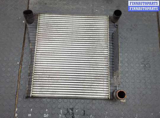 Радиатор интеркулера LRN6003 на Land Rover Discovery 4 2009-2016