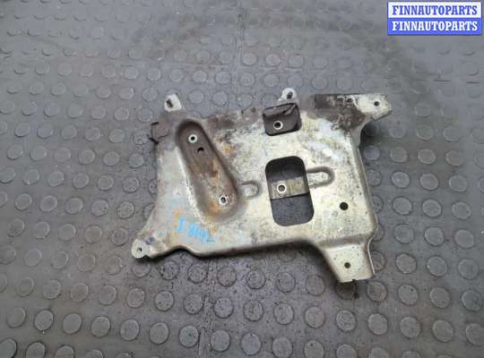 Кронштейн (площадка) аккумулятора (АКБ) на Toyota Camry XV40