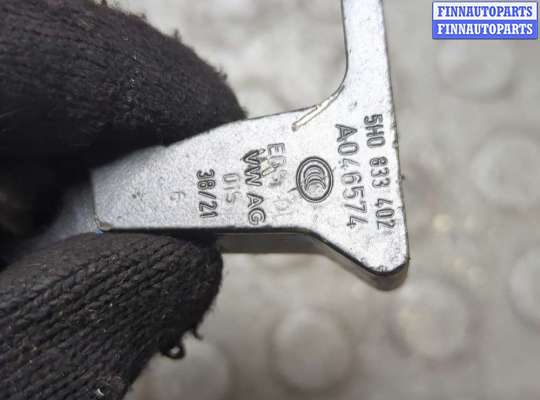 Петля двери на Volkswagen Passat B8 (3G)