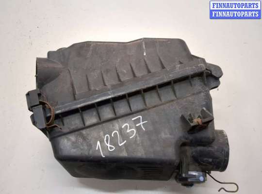 Измеритель потока воздуха (расходомер) TT960145 на Toyota Matrix 2002-2008