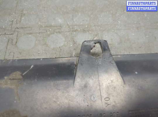 купить Накладка замка капота на Volkswagen Passat CC 2008-2012