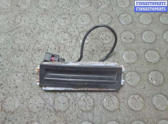 Купить Кнопка открывания багажника с крышки на Volkswagen Passat 5 2000-2005 Кнопка открывания багажника с крышки VG2710847 на Volkswagen Passat 5 2000-2005