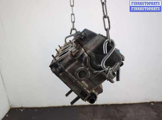 Головка блока цилиндров (ГБЦ в сборе) на Mercedes-Benz C (W202)