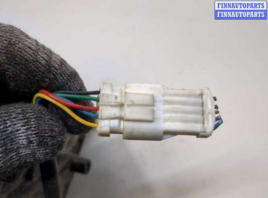 Зеркало боковое на Nissan Primera (P10)