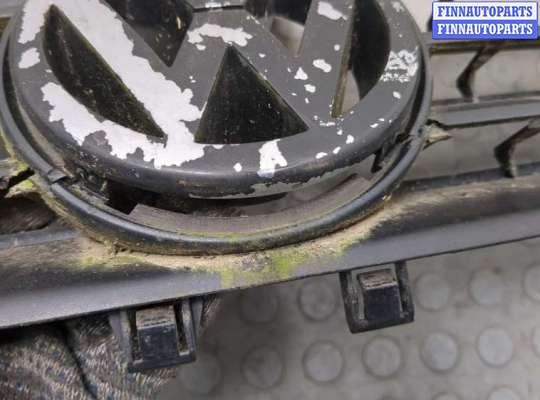 купить Решетка радиатора на Volkswagen Polo 2001-2005