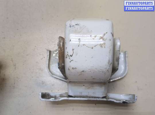 Петля двери на Opel Vivaro B
