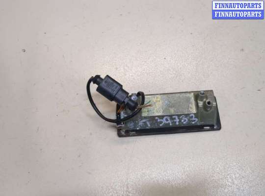 купить Кнопка открывания багажника с крышки на Volkswagen Touareg 2002-2007