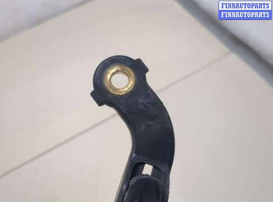 купить Щеткодержатель на Volvo S40 / V40 1995-2004