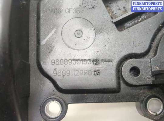 Крышка клапанная (крышка головки блока) на Ford Focus III