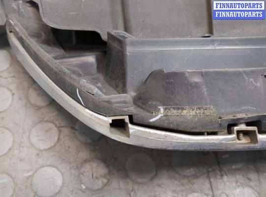 купить Решетка радиатора на Honda CR-V 2001-2006