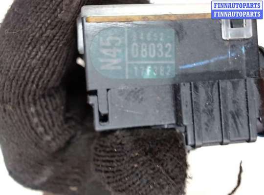 купить Переключатель дворников (стеклоочистителя) на Toyota Sienna 2 2003-2010