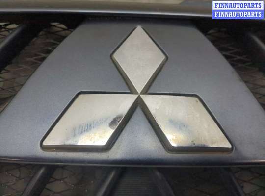 купить Решетка радиатора на Mitsubishi Pajero / Montero 2000-2006