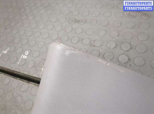 купить Обшивка крышки (двери) багажника на Pontiac Vibe 1 2002-2008