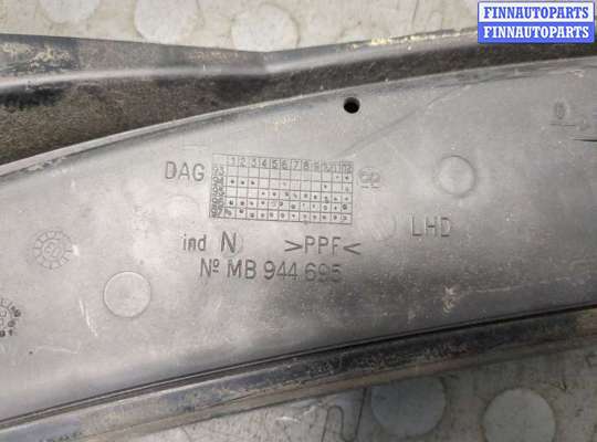 купить Жабо под дворники (дождевик) на Mitsubishi Carisma 1995-2004