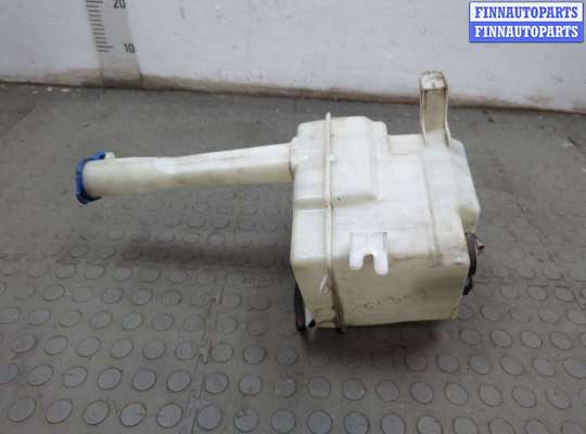 Бачок омывателя на Kia Carens II (UN)