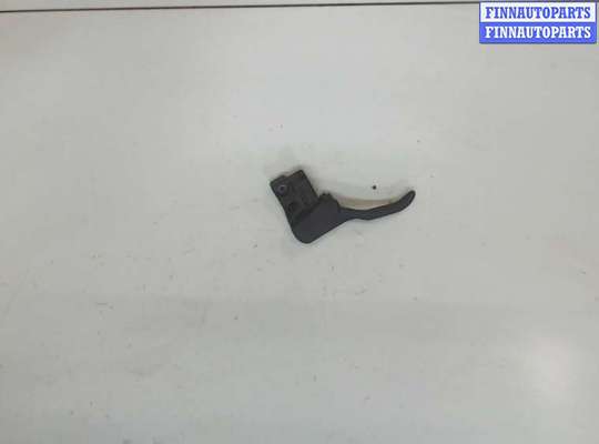 Ручка открывания капота VG2313566 на Volkswagen Passat 5 1996-2000