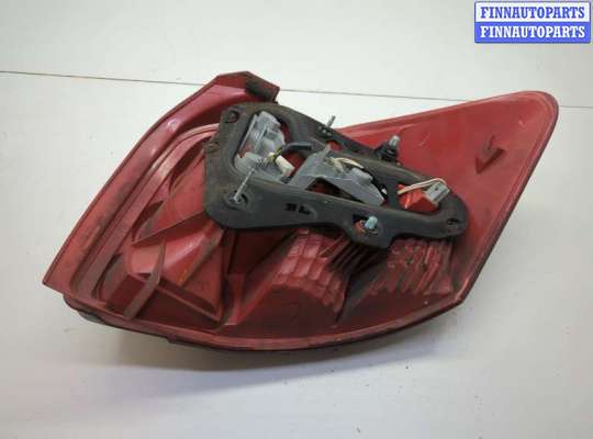 купить Фонарь (задний) на Toyota Auris E15 2006-2012