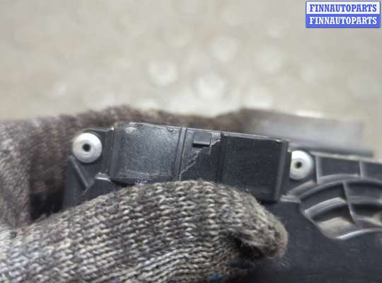 Заслонка дроссельная на Toyota Vitz P9