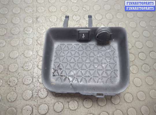 купить Разъем AUX/USB на Toyota RAV 4 2018-2025