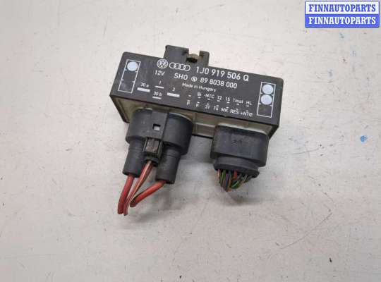 Блок управления вентиляторами VG2711330 на Volkswagen Golf 4 1997-2006