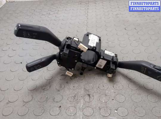 Подрулевой переключатель на Volkswagen Passat B7 (36)
