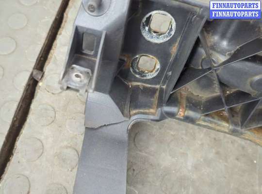 купить Рамка передняя (телевизор) на Ford C-Max 2002-2010