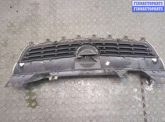 купить Решетка радиатора на Opel Zafira B 2005-2012