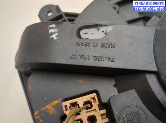 купить Двигатель отопителя (моторчик печки) на Volkswagen Passat 5 1996-2001