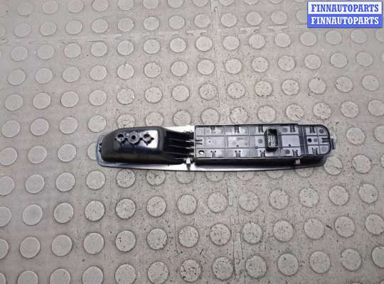 купить Кнопка стеклоподъемника (блок кнопок) на Renault Megane 3 2009-2016
